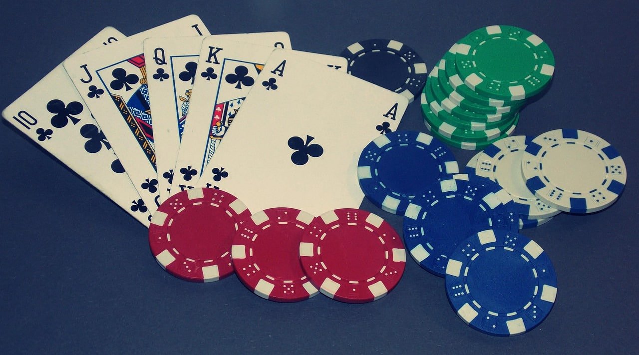 slots and virtual sports entertainment on aristocrat gaming hub